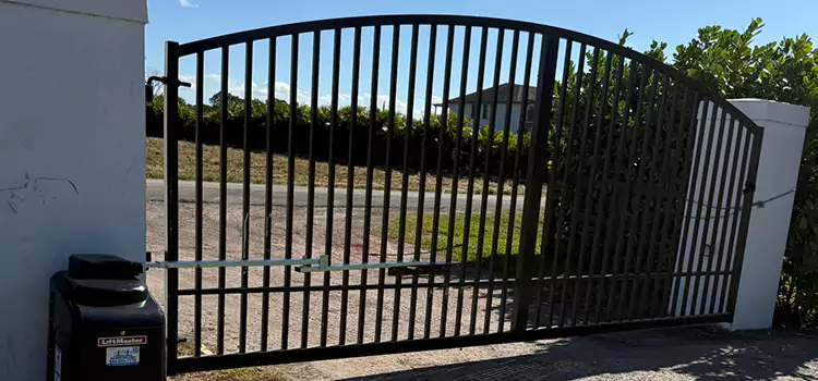 Driveway Fence Repair Merrick